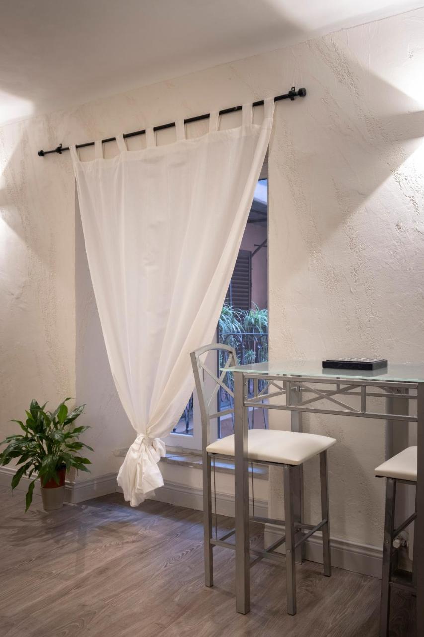 Guest house Delsi Pantheon 2*