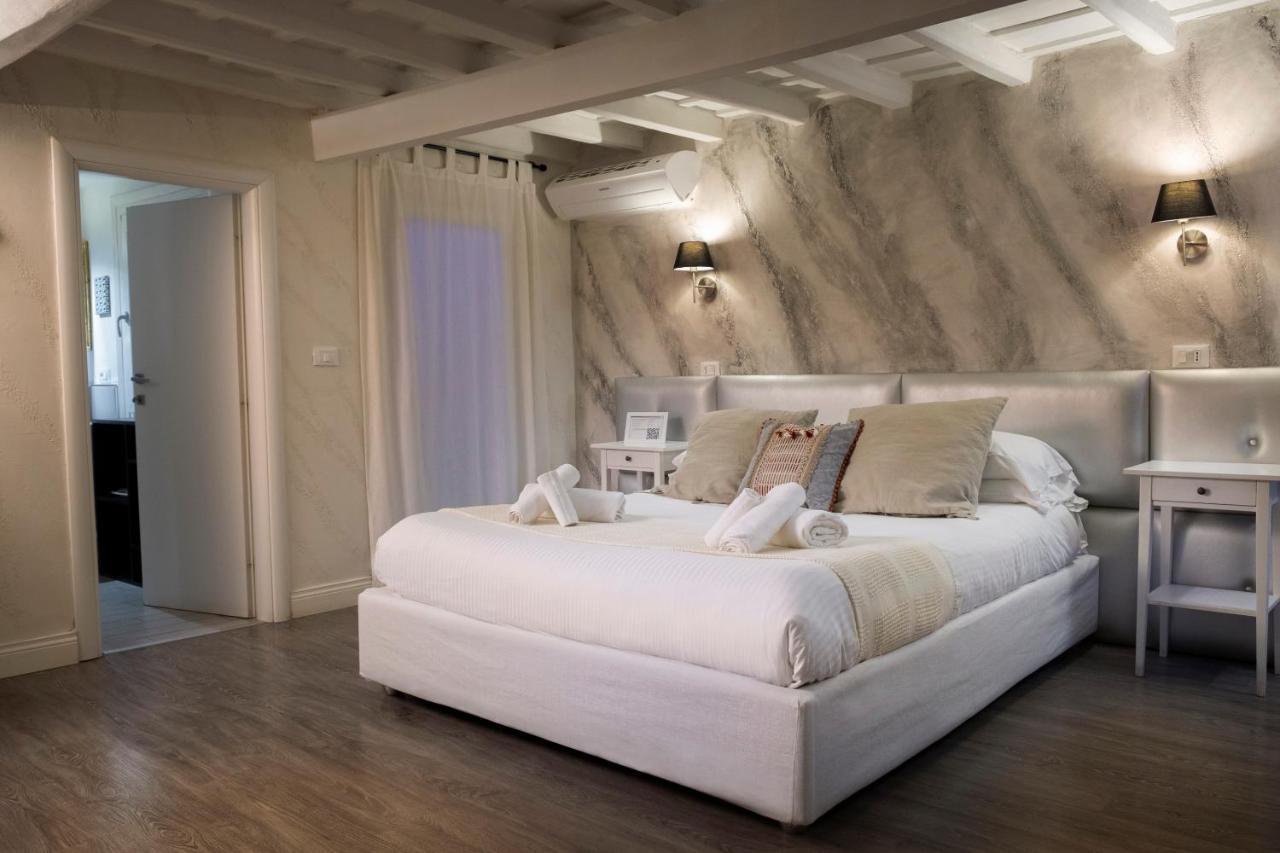 Delsi Pantheon Affittacamere 2*